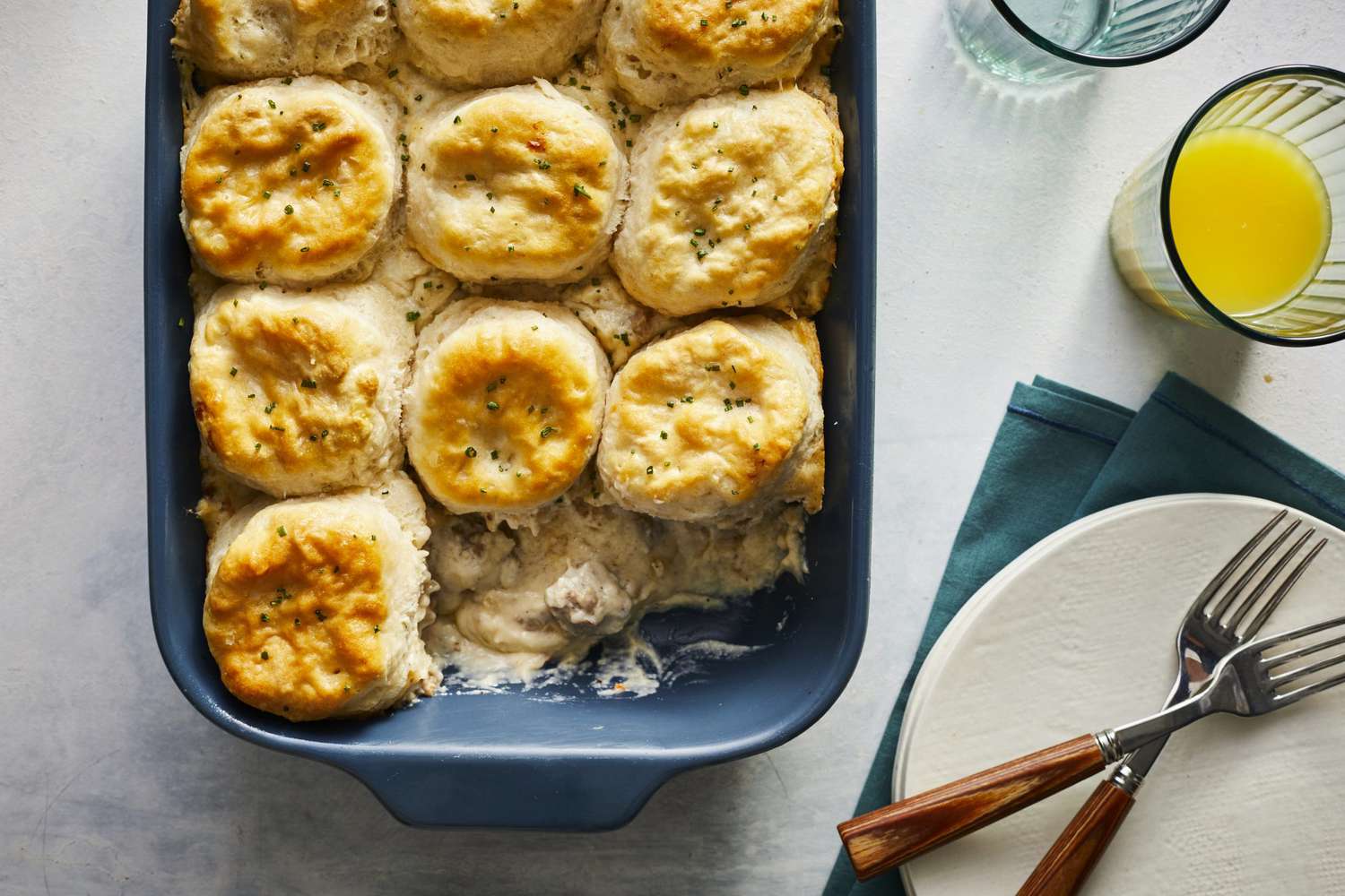 biscuits-and-gravy-casserole-recipe