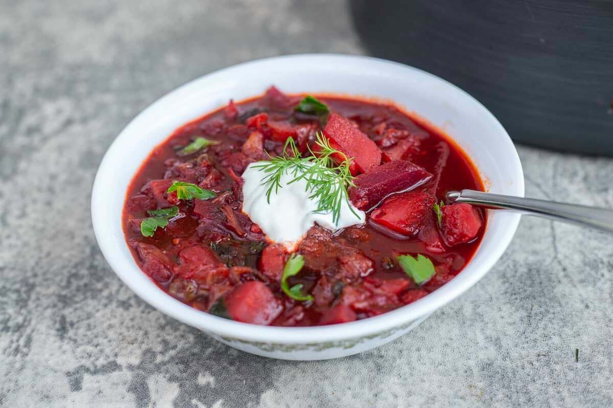 ukrainian-red-borscht-soup-recipe